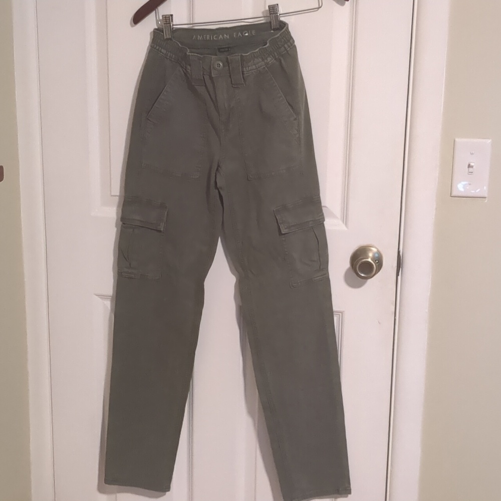 American Eagle Cargo Pants size 000